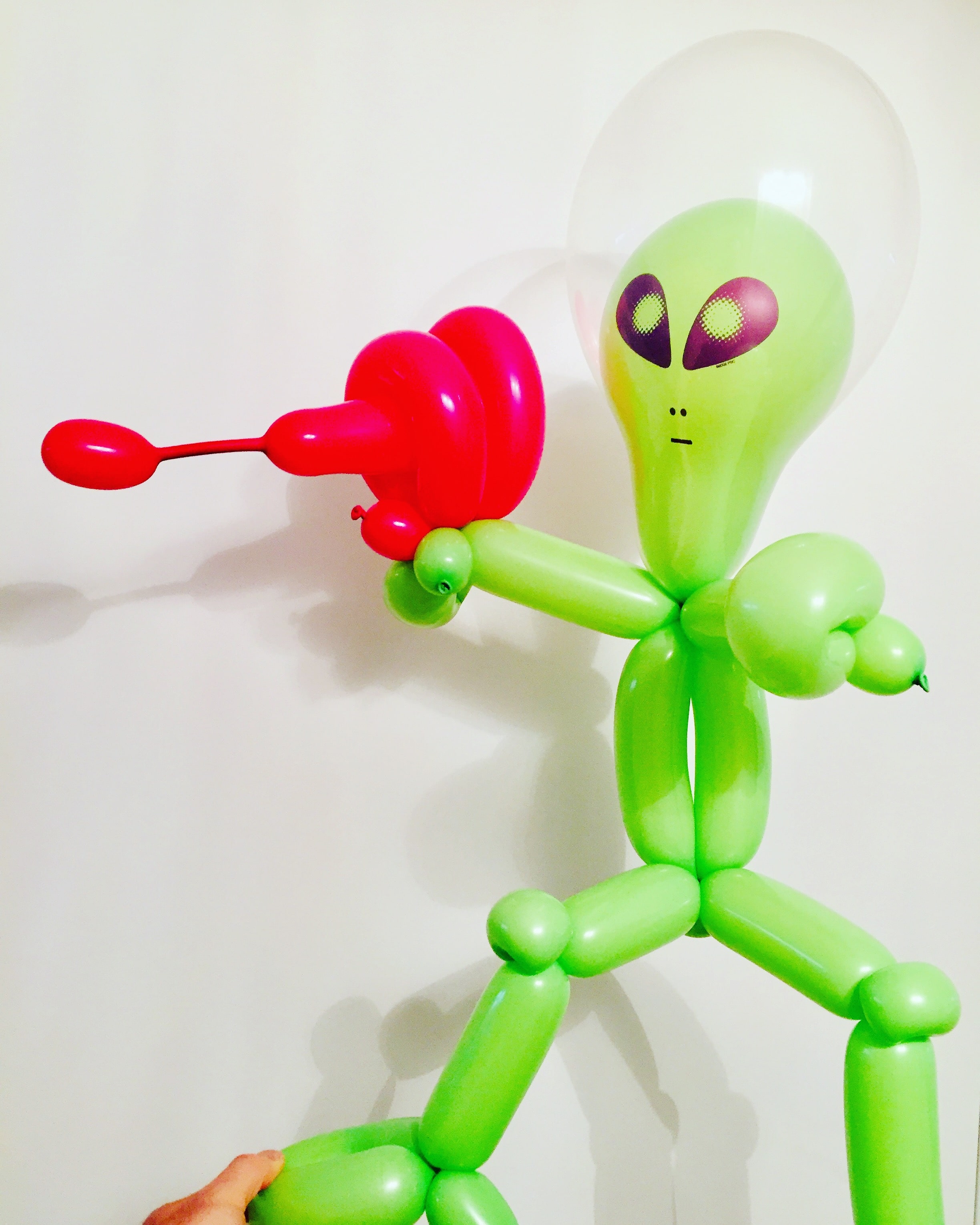 sculpture ballon alien