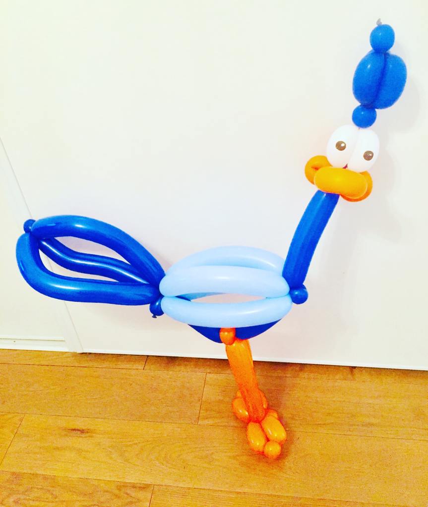 sculpture ballon road runner