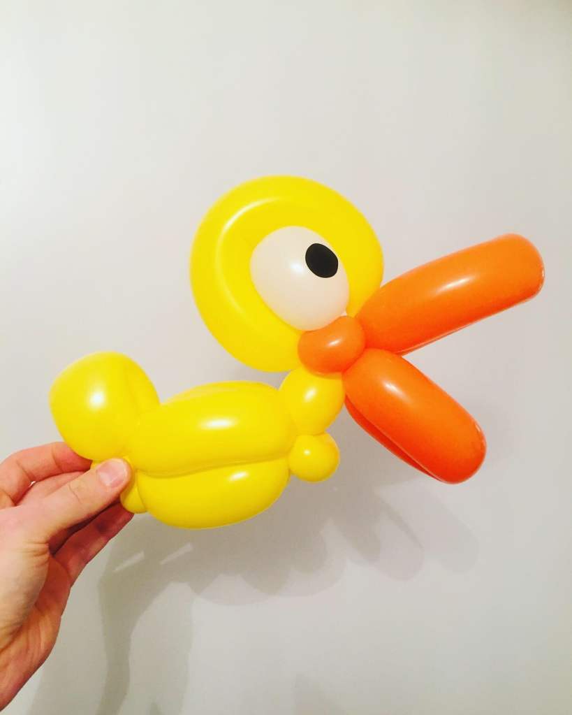 sculpture ballon canard de bain