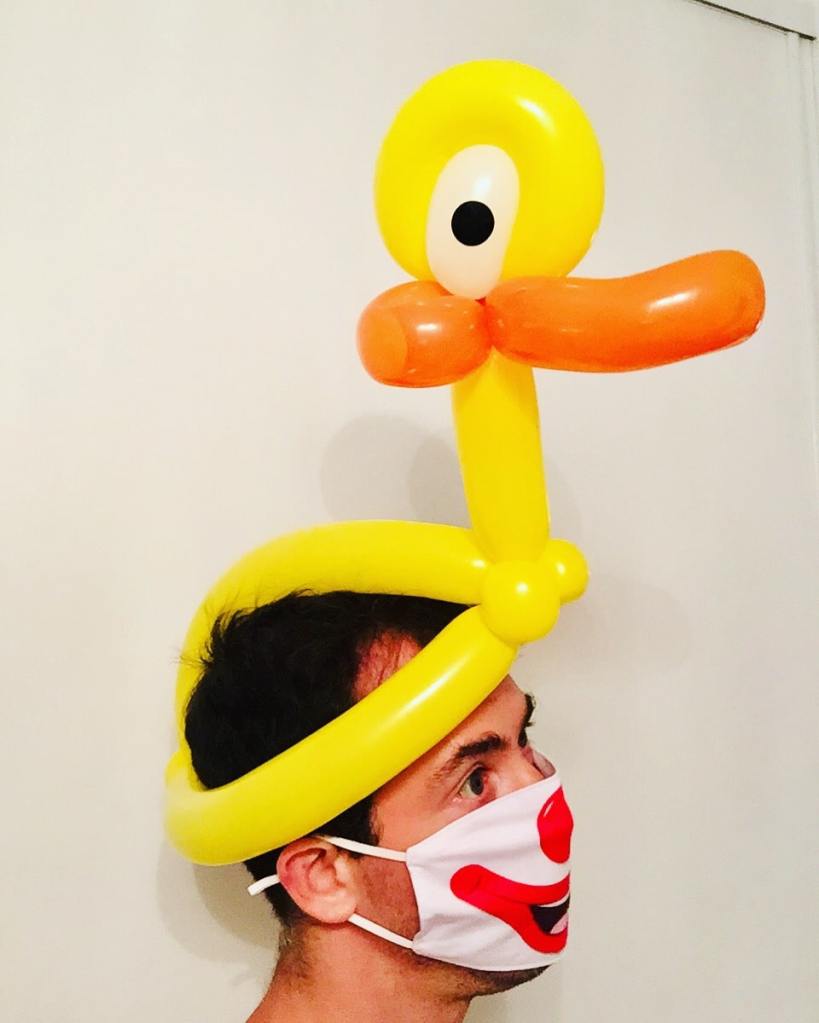 sculpture ballon chapeau canard