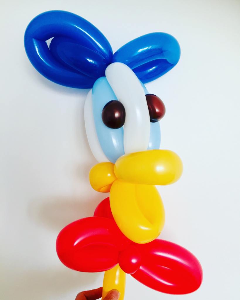 sculpture ballon donald duck
