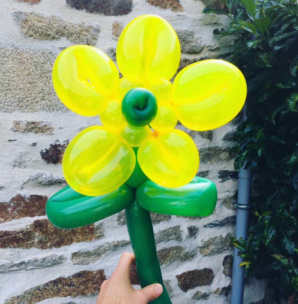 sculpture ballon fleur jaune