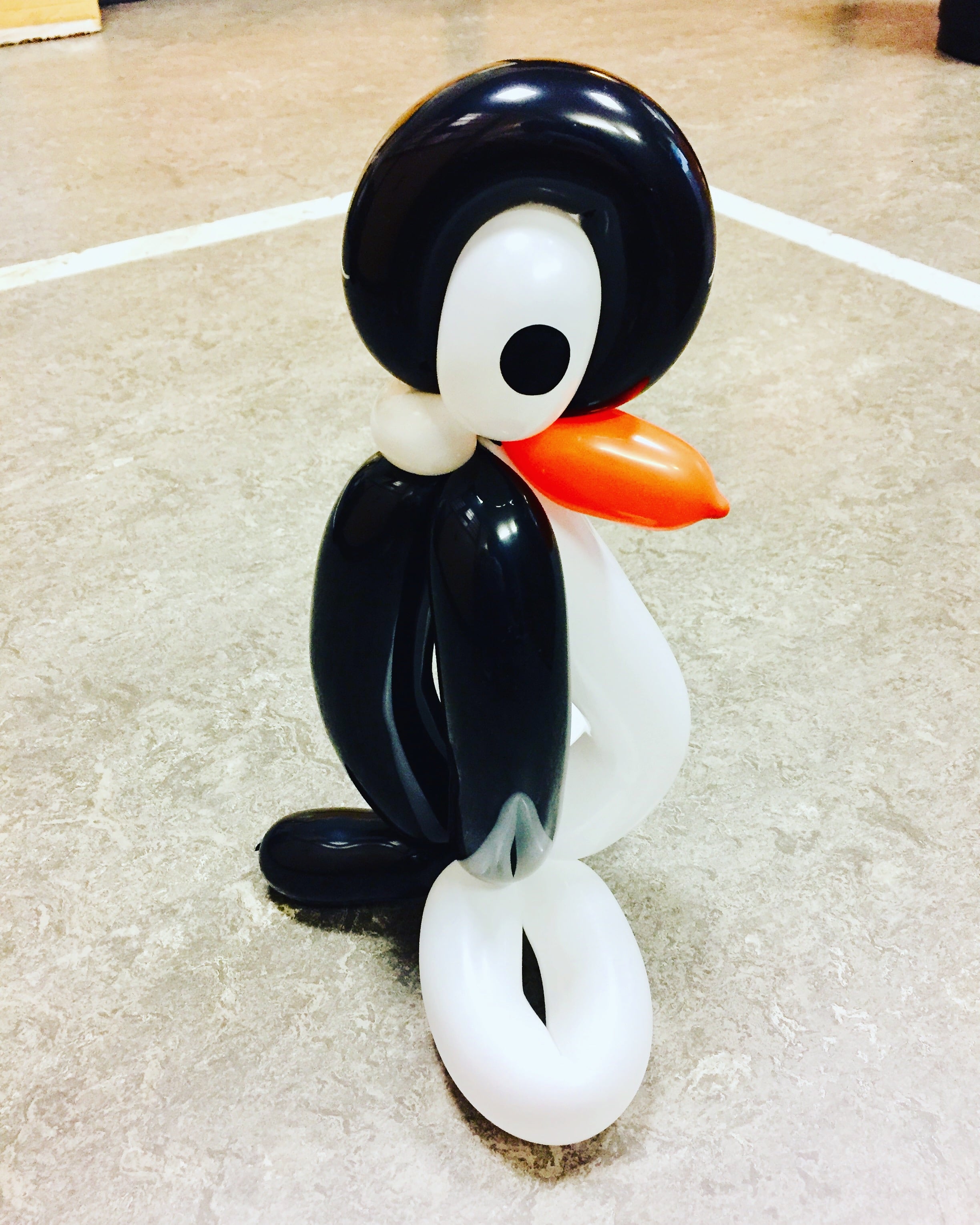 sculpture ballon pingouin