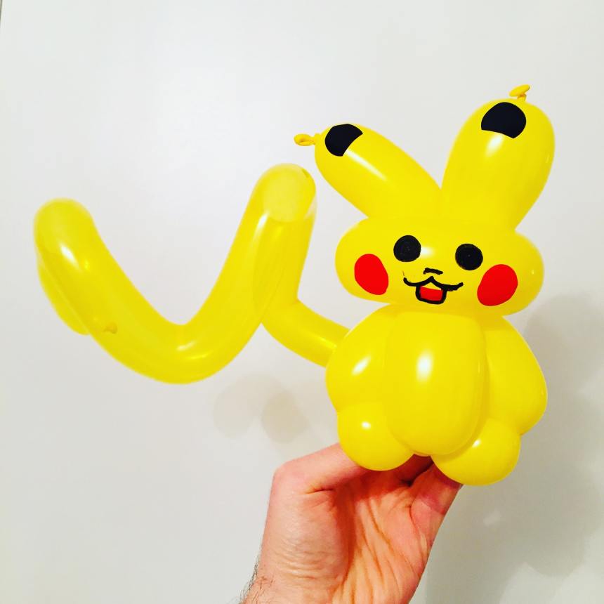 sculpture ballon pikachu