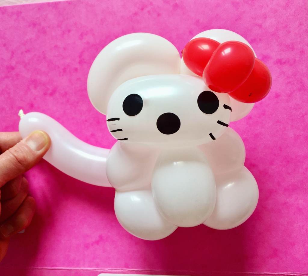 sculpture sculpteur ballon hello kitty