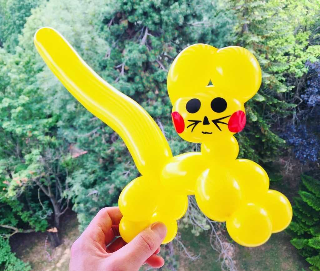 sculpteur ballon paris chat pikachu