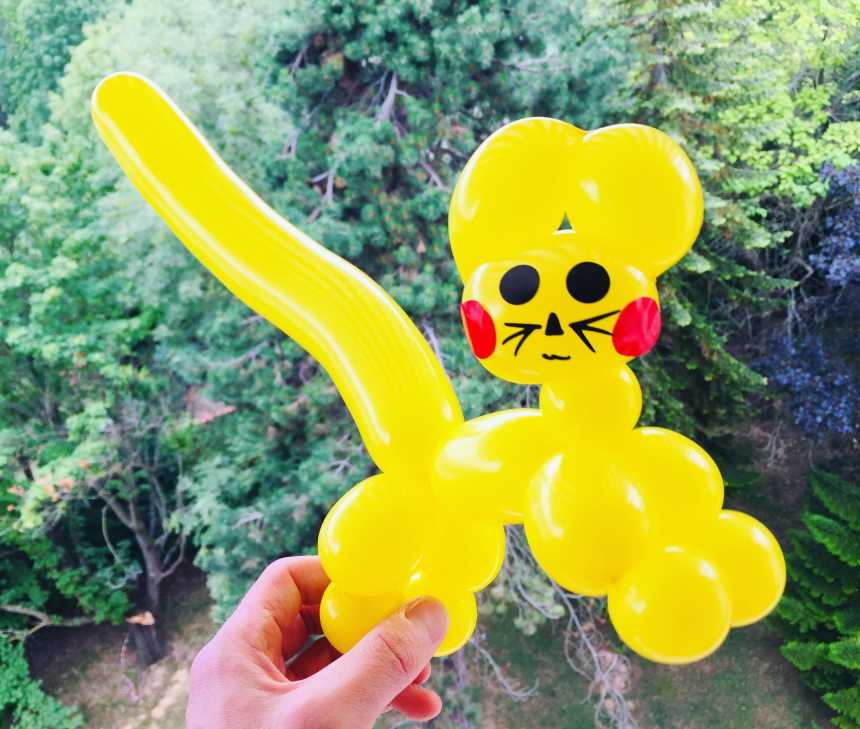sculpteur ballon paris chat pikachu
