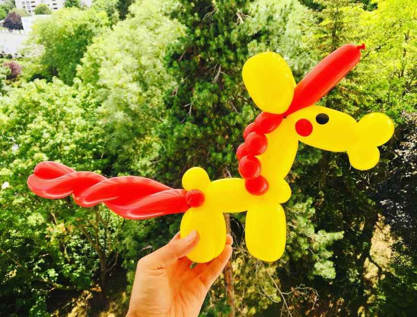 sculpteur ballon paris licorne pikachu