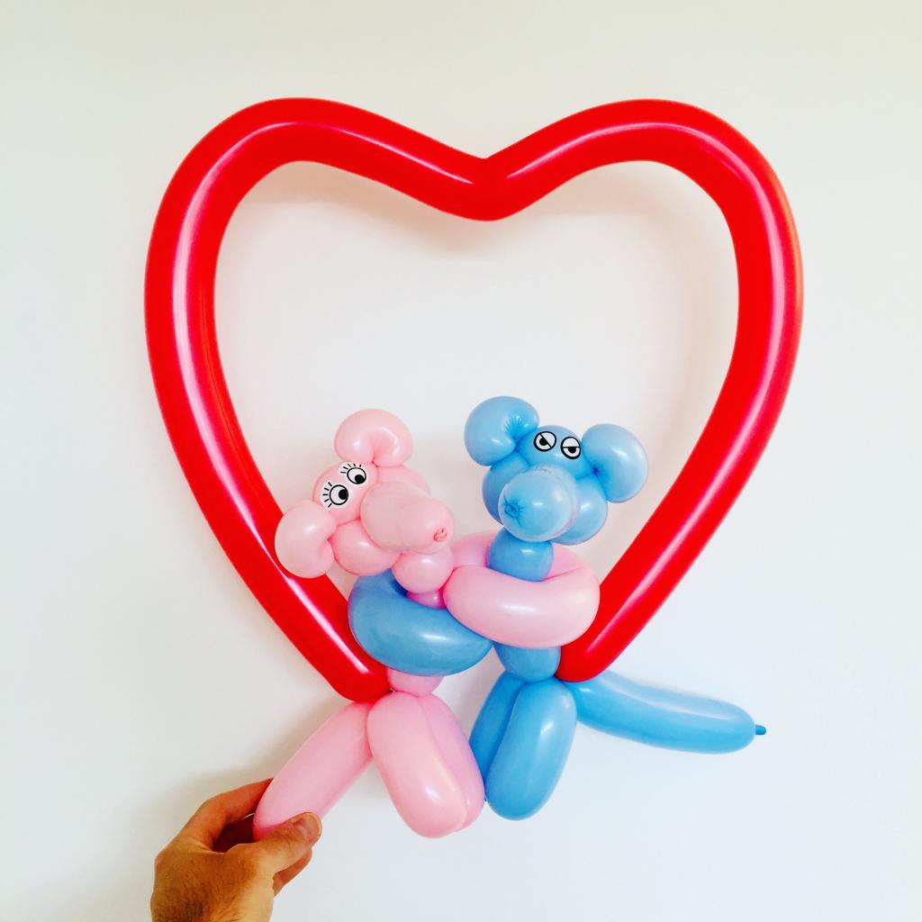 sculpture ballon nounours amoureux coeur