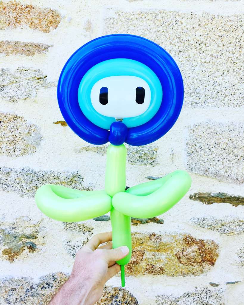 sculpteur sculpture ballon fleur mario glace