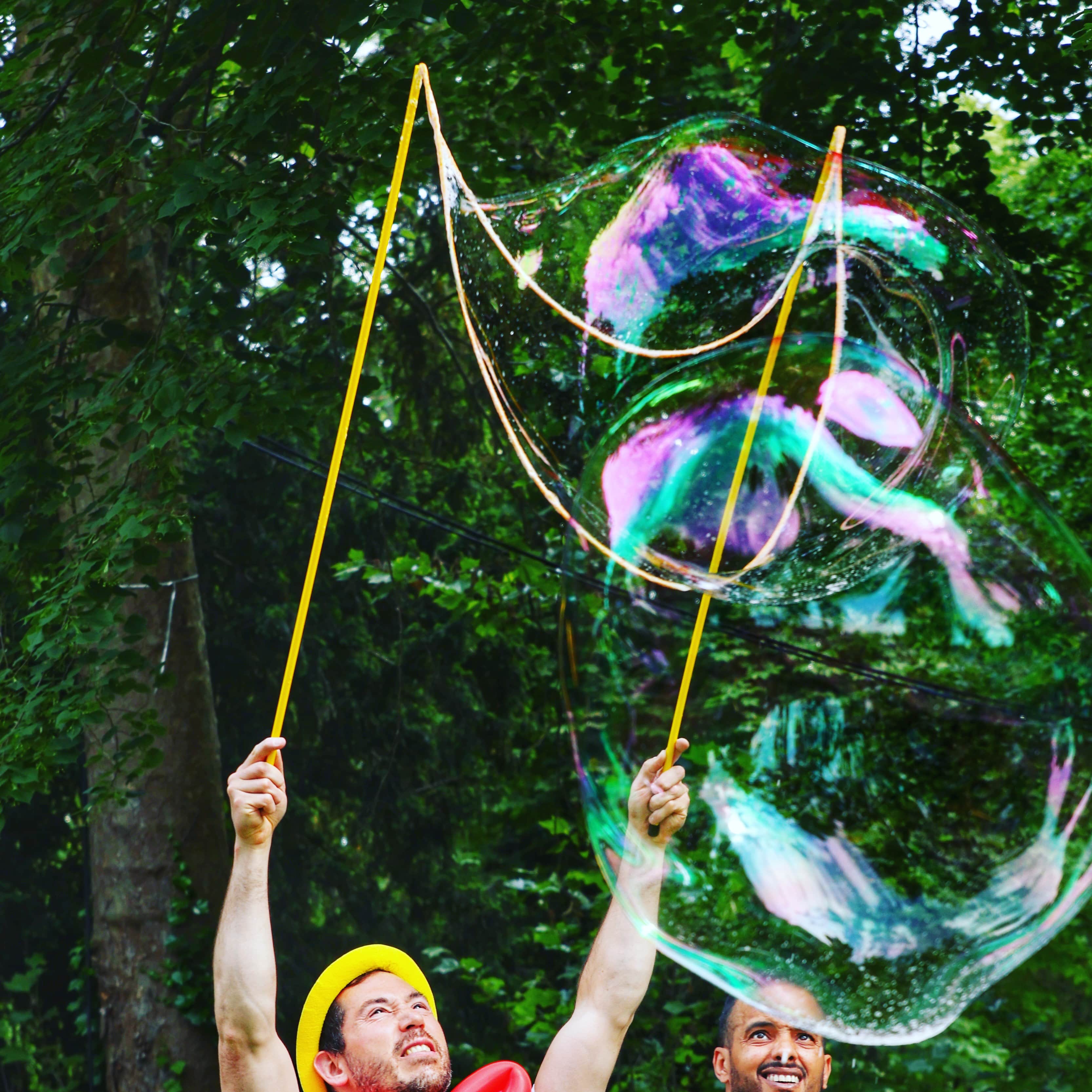 clown paris idf bulle géante savon