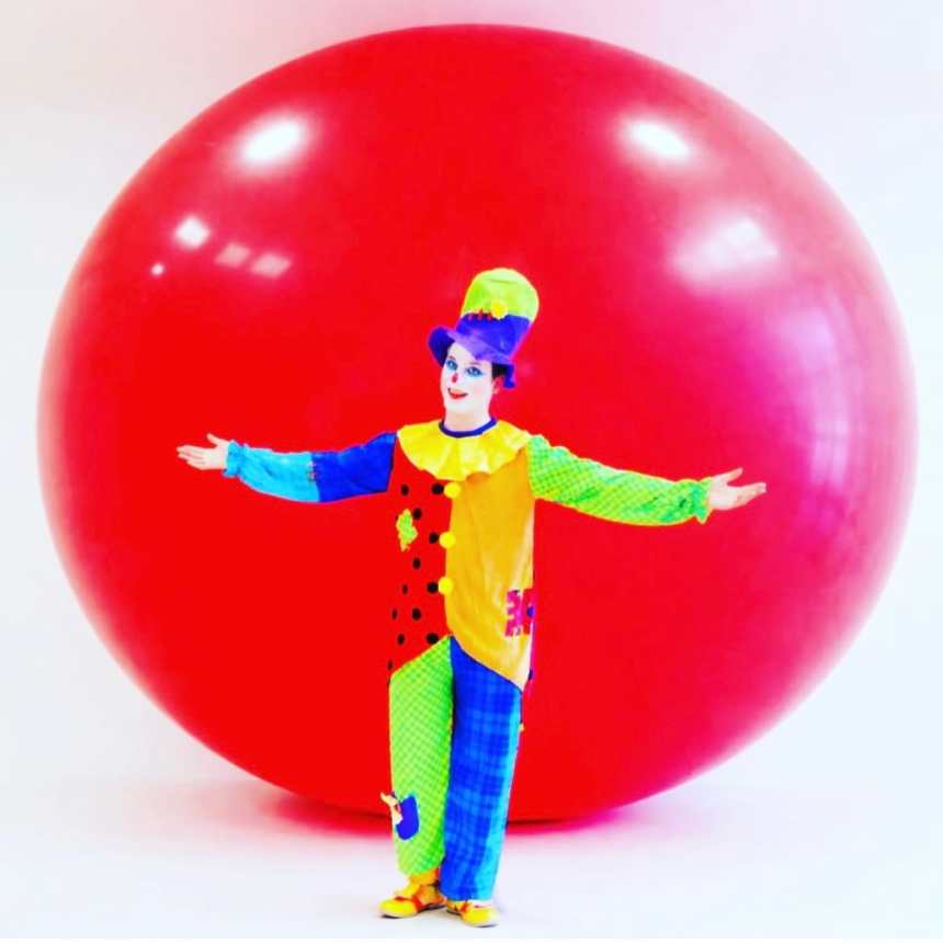 clown sculpteur de ballon géant paris idf 3